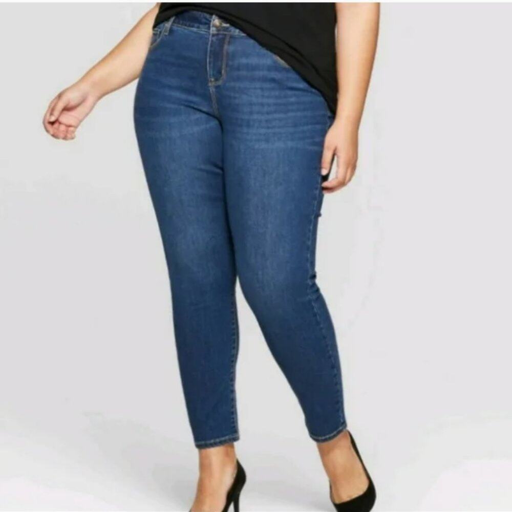 AVA & VIV Great Stretch Chic Medium Wash Skinny Jeans 24W